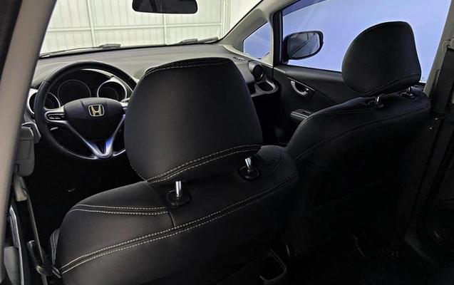 imagem-https://www.socarrao.com.br/sc-vehicle-images-prod/2366531/1789498383407-8220137_12_B_90956f4d84.jpeg