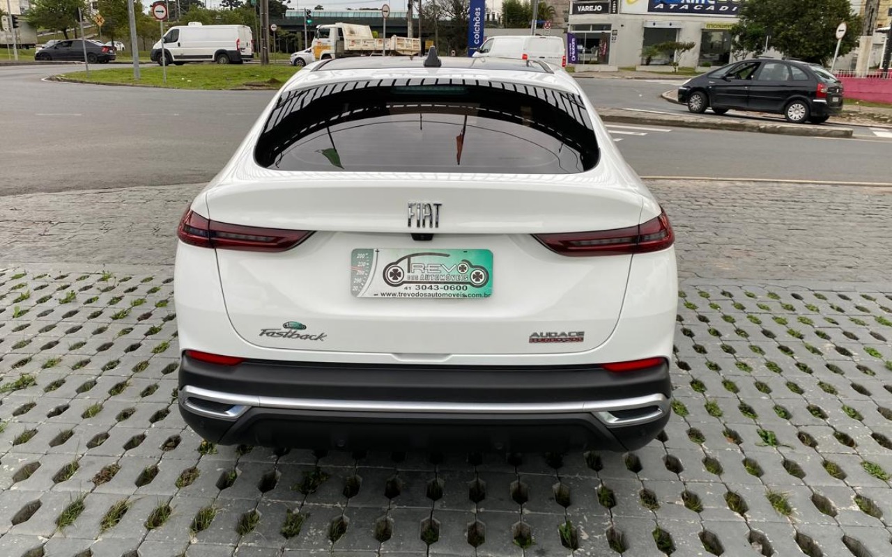 imagem-https://www.socarrao.com.br/sc-vehicle-images-prod/2366840/1783015987039-OC5qcGVn.jpeg