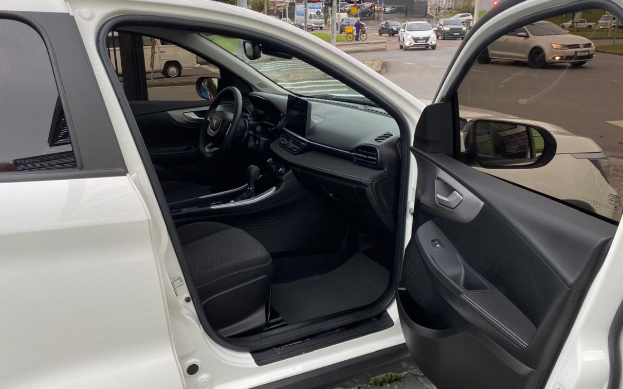 imagem-https://www.socarrao.com.br/sc-vehicle-images-prod/2366868/1783016182761-MjEuanBlZw.jpeg