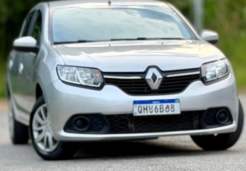 Renault Sandero 2016 Prata — foto 1 de 3