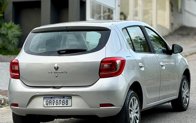 imagem-https://www.socarrao.com.br/sc-vehicle-images-prod/2367156/1782770969908-ZDRiN2IxYWQtZGYzYy00YmQ0LTllNDEtZWNkOTIwNmQwNjZiLmpwZWc.jpeg