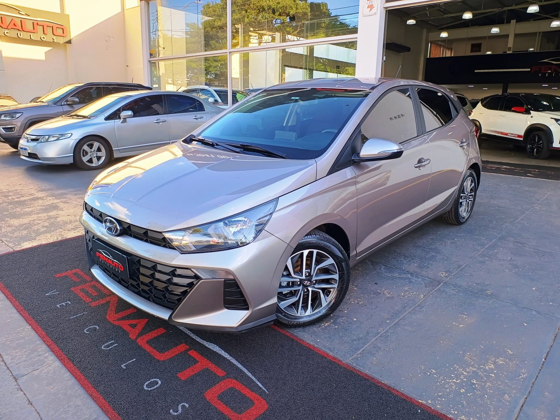 Hyundai HB20 2023 Cinza — foto 1 de 3