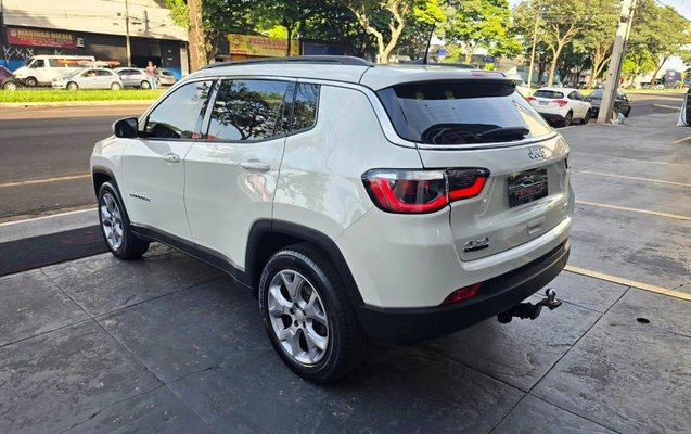 imagem-https://www.socarrao.com.br/sc-vehicle-images-prod/23743/1769988357707-7231245OR_1768655115_3_390.jpg