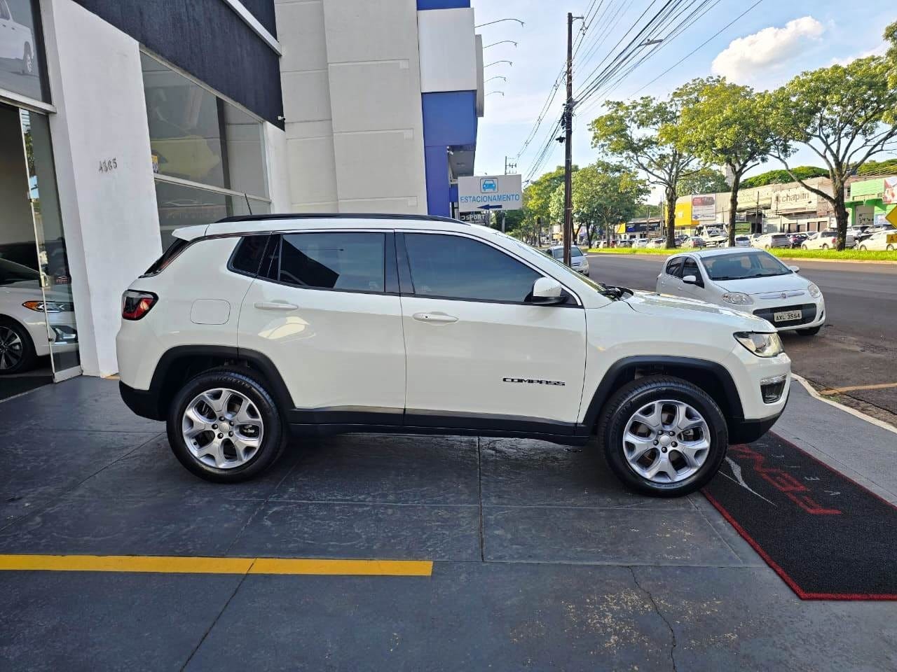 imagem-https://www.socarrao.com.br/sc-vehicle-images-prod/23743/1769988357707-7231245OR_1768655115_99_770.jpg