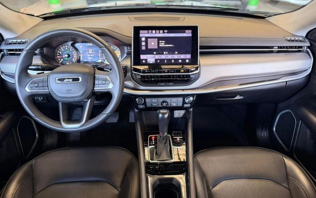 imagem-https://www.socarrao.com.br/sc-vehicle-images-prod/2375093/1789669697104-8211382_2_B_2d01070239.jpeg