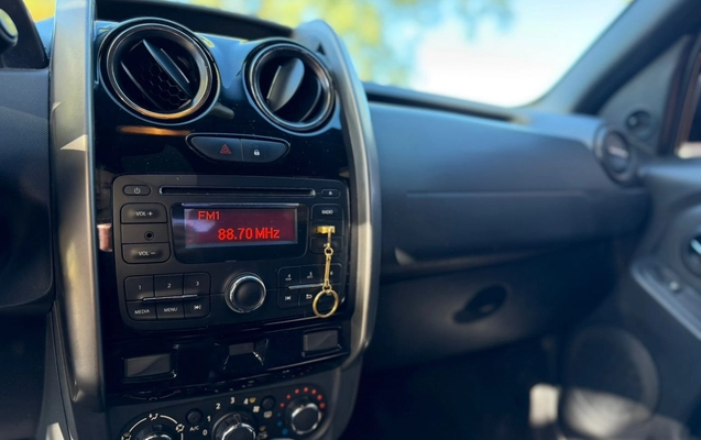 imagem-https://www.socarrao.com.br/sc-vehicle-images-prod/2375199/1785860893430-0e9b7065-5e4d-4ad9-bb85-ba3b050eaea9.jpg