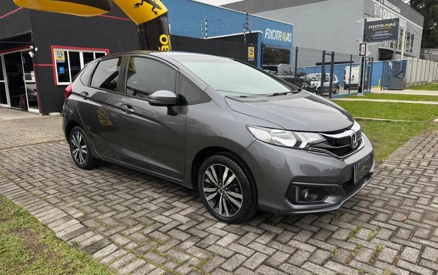 imagem-https://www.socarrao.com.br/sc-vehicle-images-prod/2375333/1790860777566-8192927_0_B_4170839e1f.jpeg