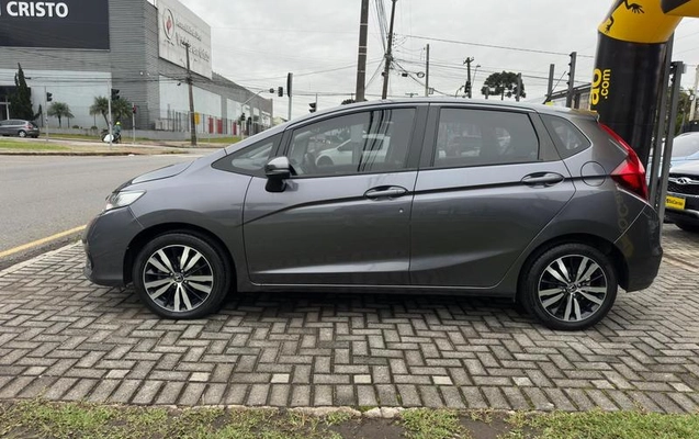 imagem-https://www.socarrao.com.br/sc-vehicle-images-prod/2375333/1790860777575-8192927_3_B_0c9bd73e1b.jpeg