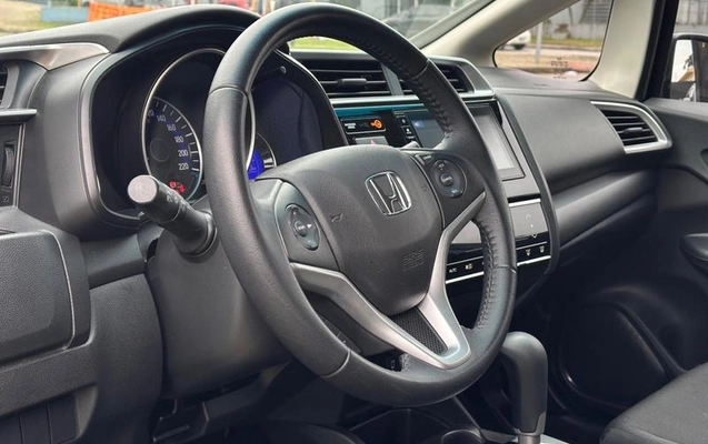 imagem-https://www.socarrao.com.br/sc-vehicle-images-prod/2375333/1790860777585-8192927_8_B_53d39721bb.jpeg