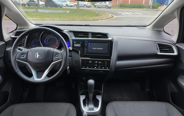 imagem-https://www.socarrao.com.br/sc-vehicle-images-prod/2375333/1790860777591-8192927_11_B_3245ecd82a.jpeg