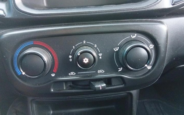 imagem-https://www.socarrao.com.br/sc-vehicle-images-prod/2375895/1785531773180-8225640_12_B_008c2323c1.jpeg