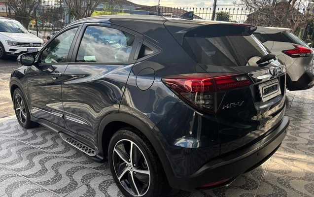 imagem-https://www.socarrao.com.br/sc-vehicle-images-prod/2376123/1789063428835-8232219_3_B_4e7e977667.jpeg