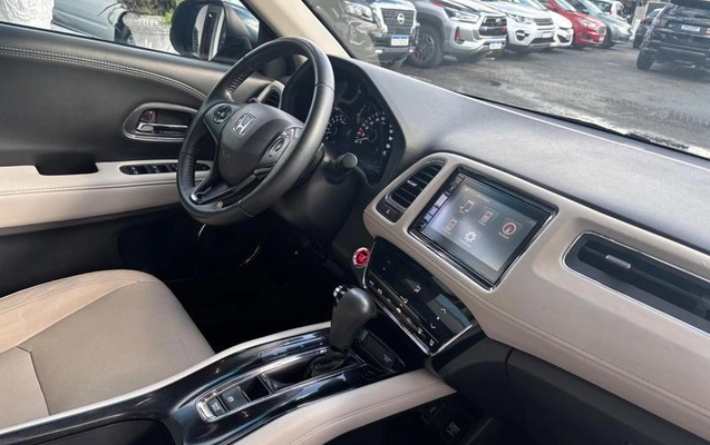imagem-https://www.socarrao.com.br/sc-vehicle-images-prod/2376123/1789063428862-8232219_15_B_47aa6ba3fc.jpeg