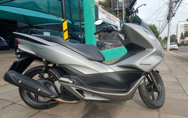 imagem-https://www.socarrao.com.br/sc-vehicle-images-prod/2376230/1785777462238-u5aIJJH3HPYOjKCc4MQ2DyY2XkWT12EE.jpg