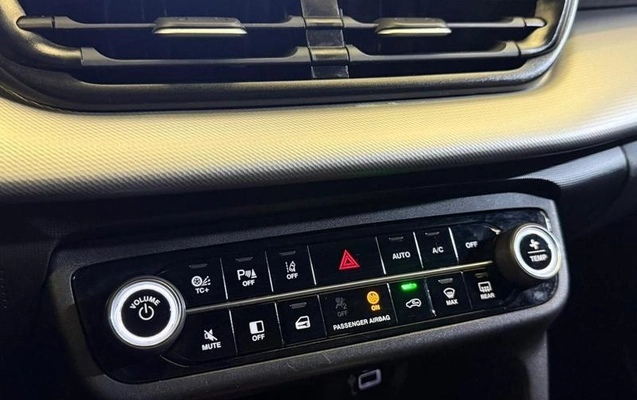 imagem-https://www.socarrao.com.br/sc-vehicle-images-prod/2376275/1786746377259-7905446_9_B_0185128218.jpeg