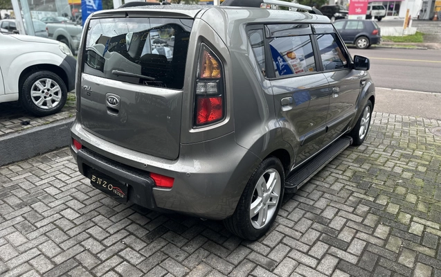 imagem-https://www.socarrao.com.br/sc-vehicle-images-prod/2376284/1782825626725-vehicle_image_1782825488_1686348c23f41a0a0a236020df0c85a6.jpeg