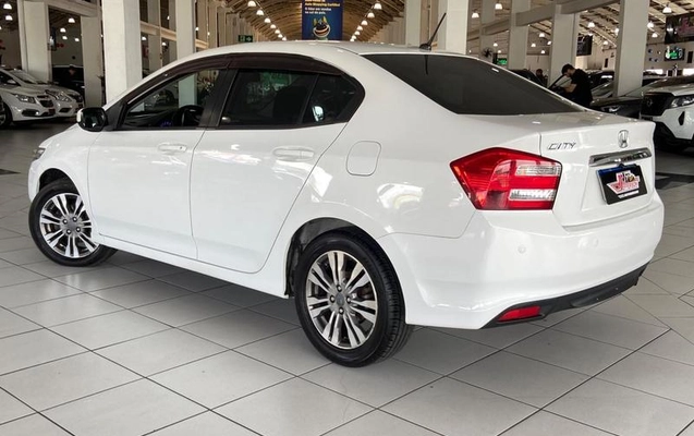 imagem-https://www.socarrao.com.br/sc-vehicle-images-prod/2376401/1789389415450-8229173_15_B_8317aae00b.jpeg