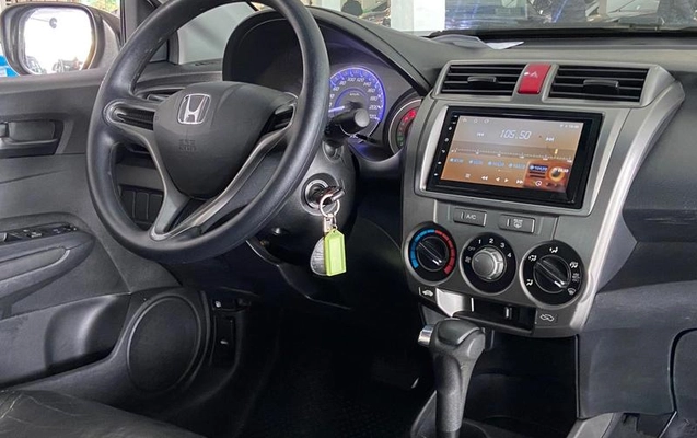 imagem-https://www.socarrao.com.br/sc-vehicle-images-prod/2376401/1789389415463-8229173_13_B_9cbdc4aa1b.jpeg
