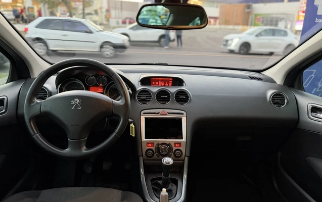 imagem-https://www.socarrao.com.br/sc-vehicle-images-prod/2376517/1784637611575-vehicle_image_1784637543_9e16c201ab5b681c2bdf44f7f381ecbb.jpeg