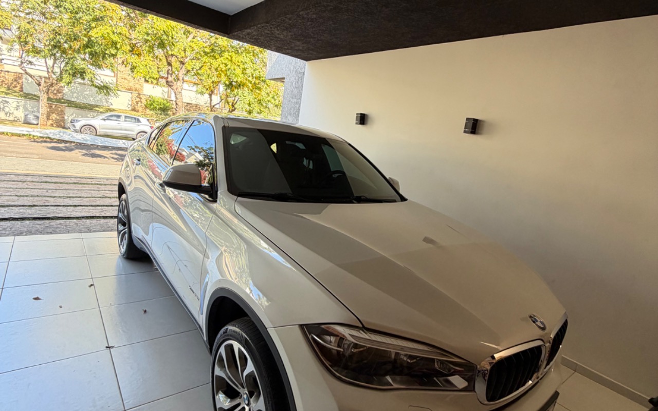 BMW X6 2018 Branco — foto 1 de 3