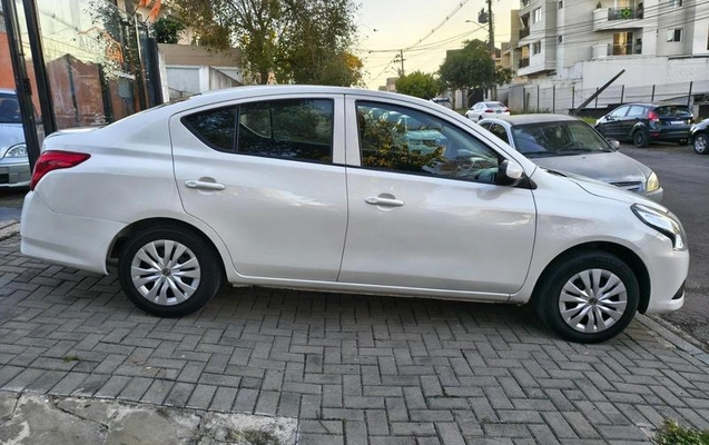 imagem-https://www.socarrao.com.br/sc-vehicle-images-prod/2377376/1788437588311-8197128_6_B_f047834b0d.jpeg