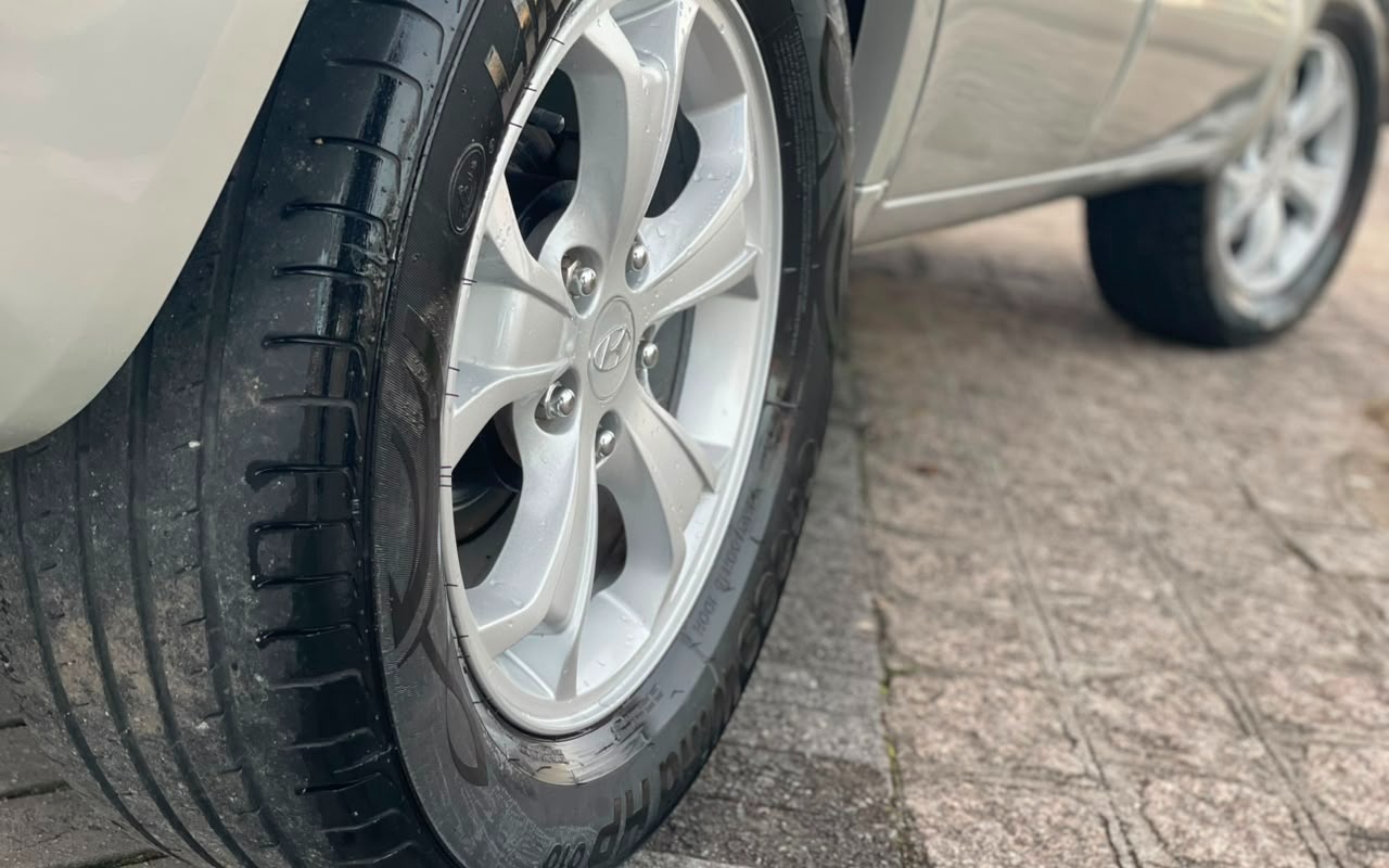 imagem-https://www.socarrao.com.br/sc-vehicle-images-prod/2377758/1782831932650-V2hhdHNBcHAgSW1hZ2UgMjAyNi0wNi0yNSBhdCAxMS4yMi4zMCBBTSAoMSkuanBlZw.jpeg