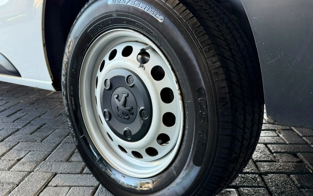 imagem-https://www.socarrao.com.br/sc-vehicle-images-prod/2378233/1782833971140-V2hhdHNBcHAgSW1hZ2UgMjAyNi0wNi0zMCBhdCAxMi4yOS4wNiAoMSkuanBlZw.jpeg