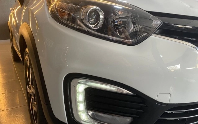 imagem-https://www.socarrao.com.br/sc-vehicle-images-prod/2378235/1782834496950-640_480_renault-captur-intense-1-6-16v-sce-x-tronic-18-19-eaefd5-10.jpg