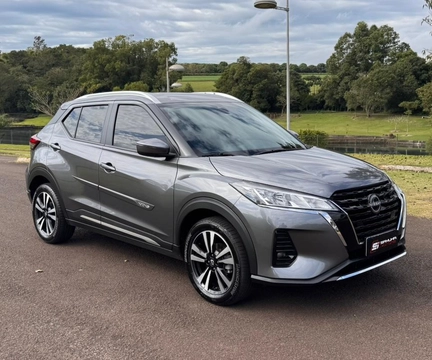 Nissan KICKS 2025 Cinza — foto 1 de 3