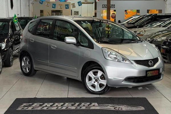 imagem-https://www.socarrao.com.br/sc-vehicle-images-prod/2379421/1788264560024-8233646_8_B_c1b6fd4d29.jpeg