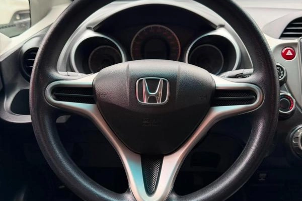 imagem-https://www.socarrao.com.br/sc-vehicle-images-prod/2379421/1788264560088-8233646_4_B_836563c296.jpeg