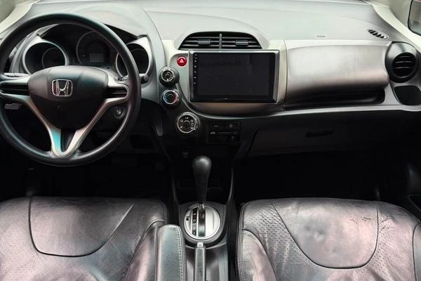imagem-https://www.socarrao.com.br/sc-vehicle-images-prod/2379421/1788264560091-8233646_4_B_3987ec1552.jpeg