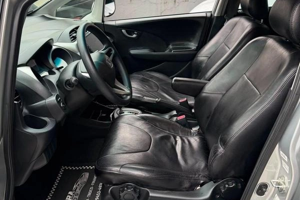 imagem-https://www.socarrao.com.br/sc-vehicle-images-prod/2379421/1788264560097-8233646_0_B_677b700a81.jpeg