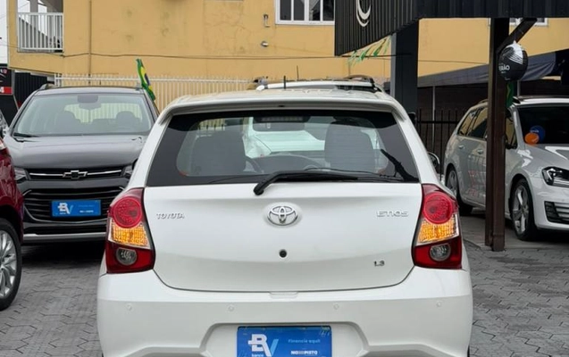 imagem-https://www.socarrao.com.br/sc-vehicle-images-prod/2379434/1782838559074-69436a43f393b6f17.jpeg