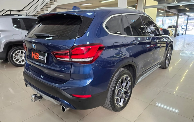 imagem-https://www.socarrao.com.br/sc-vehicle-images-prod/2379437/1788461730280-TgC8PBL7wstgqtuM3zrGWuMtMsWM2ouY.jpg