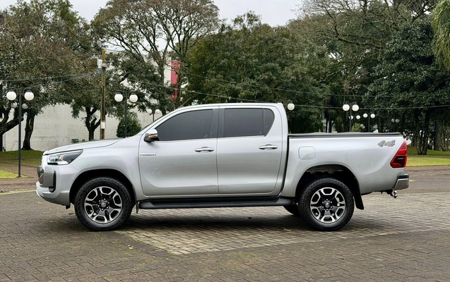 imagem-https://www.socarrao.com.br/sc-vehicle-images-prod/2379838/1782840132637-96a90042ebe1493f99c053586a840b93_1782839872571.jpg