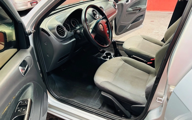 imagem-https://www.socarrao.com.br/sc-vehicle-images-prod/2379853/1782840338148-SU1HXzY4MzkuanBlZw.jpeg