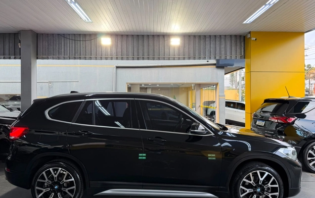 imagem-https://www.socarrao.com.br/sc-vehicle-images-prod/2380535/1782842515347-MjMuanBlZw.jpeg