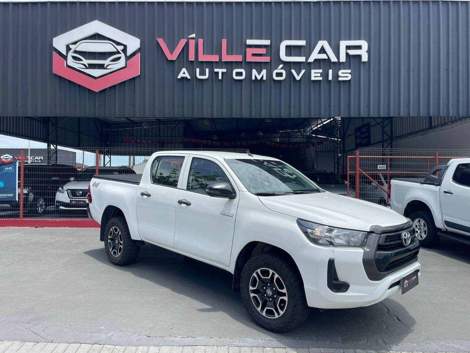 Toyota Hilux 2024 Branco — foto 1 de 3