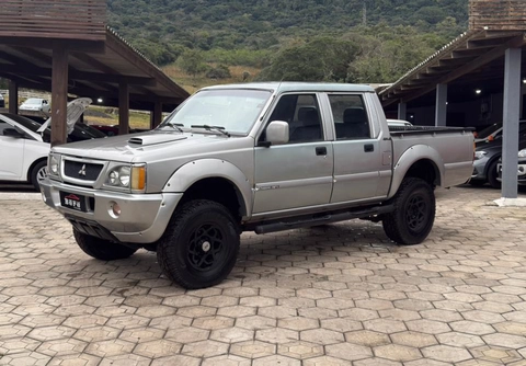 Mitsubishi L200 2003 Prata — foto 1 de 3