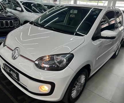 Volkswagen Up! 2017 Branco — foto 1 de 3