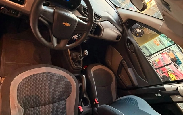 imagem-https://www.socarrao.com.br/sc-vehicle-images-prod/2381177/1782844830426-3d3e73a8-7517-4b37-9ff0-10329212e561.jpg