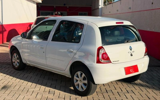 imagem-https://www.socarrao.com.br/sc-vehicle-images-prod/2381614/1785852699767-8233810_12_B_911686eef1.jpeg