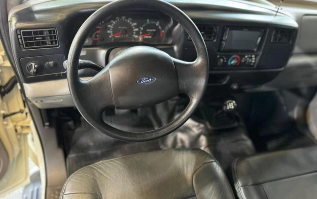 imagem-https://www.socarrao.com.br/sc-vehicle-images-prod/2382183/1789053443321-7741273_13_B_66f7296847.jpeg