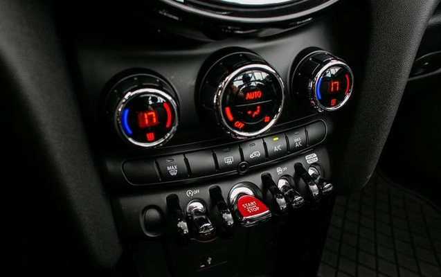 imagem-https://www.socarrao.com.br/sc-vehicle-images-prod/2382193/1784832196399-8230949_19_B_f8f81fc12d.jpeg