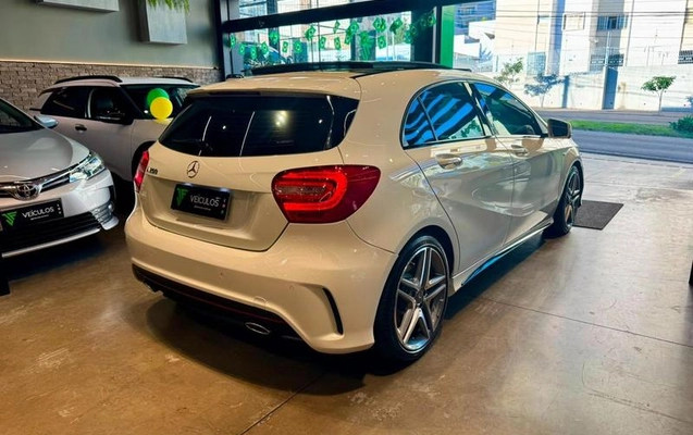 imagem-https://www.socarrao.com.br/sc-vehicle-images-prod/2382899/1788878756058-8235296_7_B_179561e311.jpeg