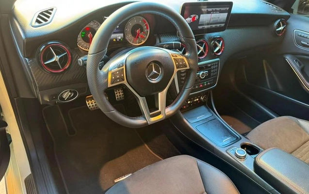 imagem-https://www.socarrao.com.br/sc-vehicle-images-prod/2382899/1788878756070-8235296_9_B_b28aac0637.jpeg
