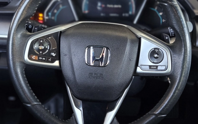 imagem-https://www.socarrao.com.br/sc-vehicle-images-prod/2382949/1782851027456-3hWG8FiUu16D3X4DuRT1uambT43f93b4.jpg
