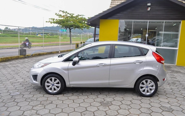 imagem-https://www.socarrao.com.br/sc-vehicle-images-prod/2383280/1782914913417-681a5d8dde344ef897bcf9d1cc93e54f_1776367272532.jpg