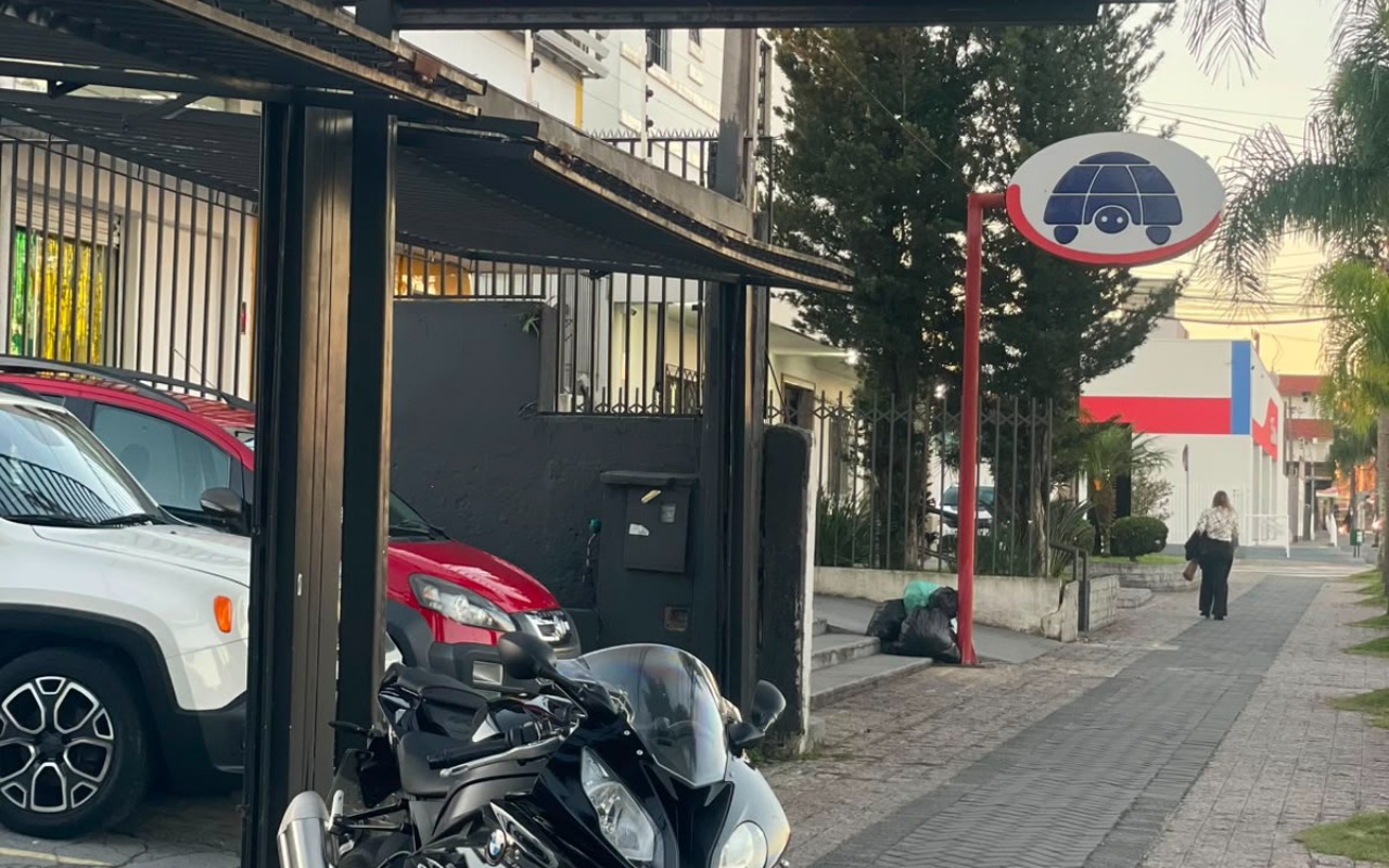 imagem-https://www.socarrao.com.br/sc-vehicle-images-prod/2383310/1782852163247-V2hhdHNBcHAgSW1hZ2UgMjAyNi0wNi0yNSBhdCA3LjM2LjA0IFBNICgxKS5qcGVn.jpeg